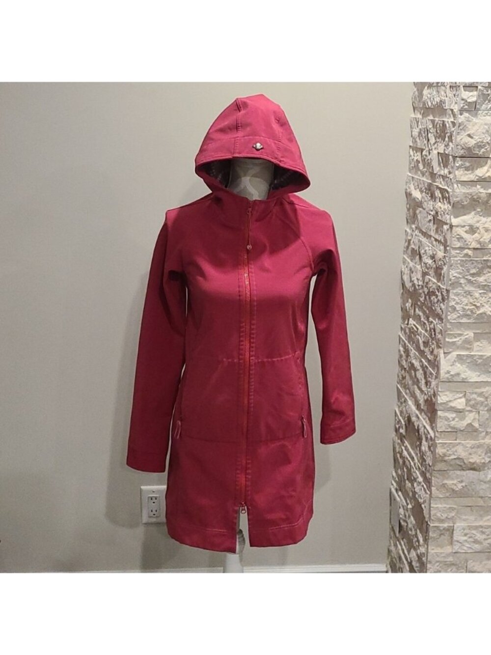 Lululemon apres yoga hooded Rain jacket pink